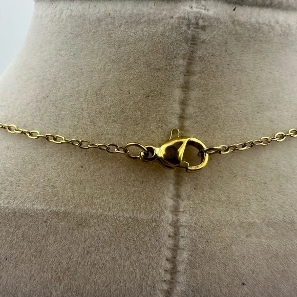 Oval/Teardrop Gold Plated Chakra Stone Pendant Necklace on Box Chain - Picture 7 of 7